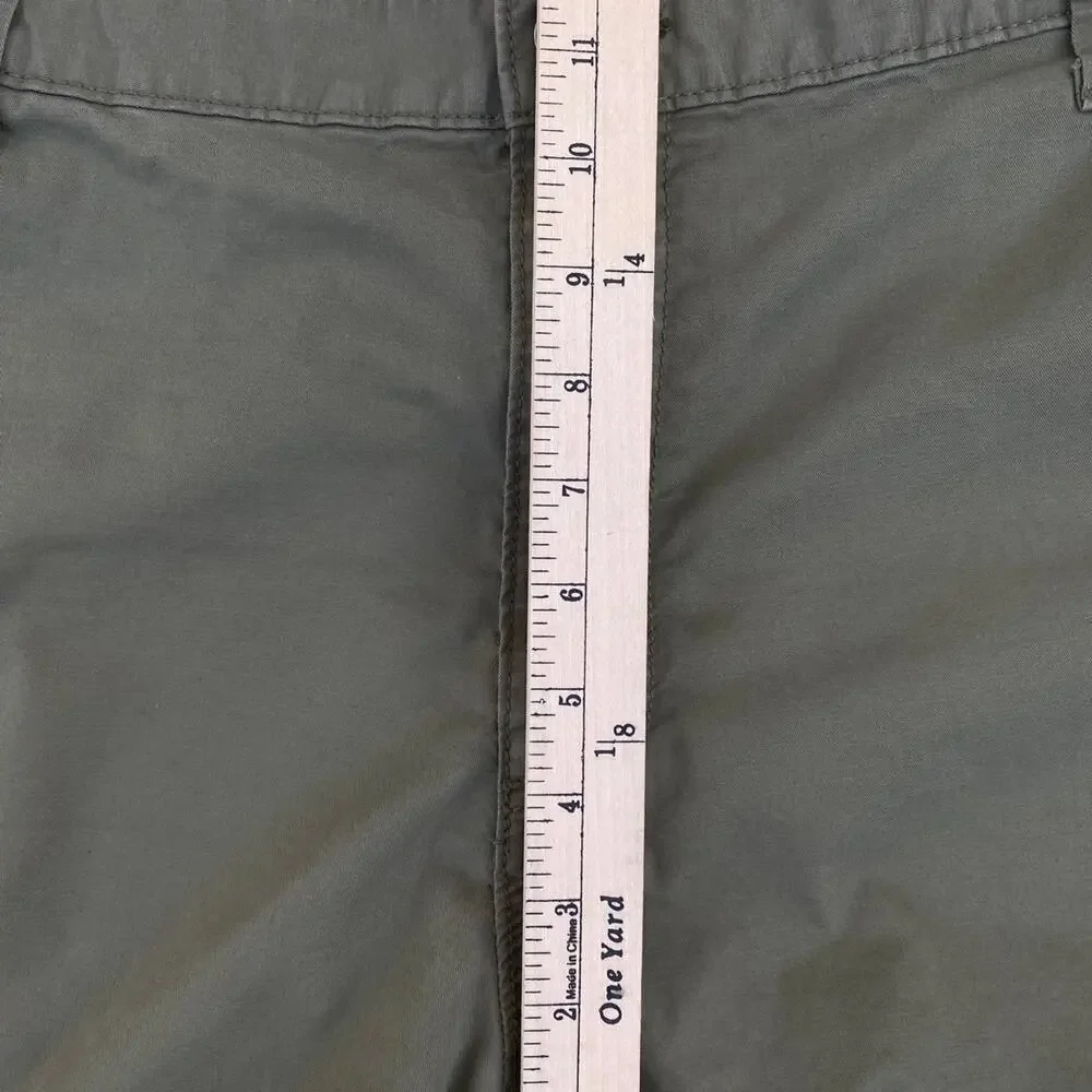 Carhartt Khaki Green Mens Size 40 Zip Pockets Button Closure Casual Shorts